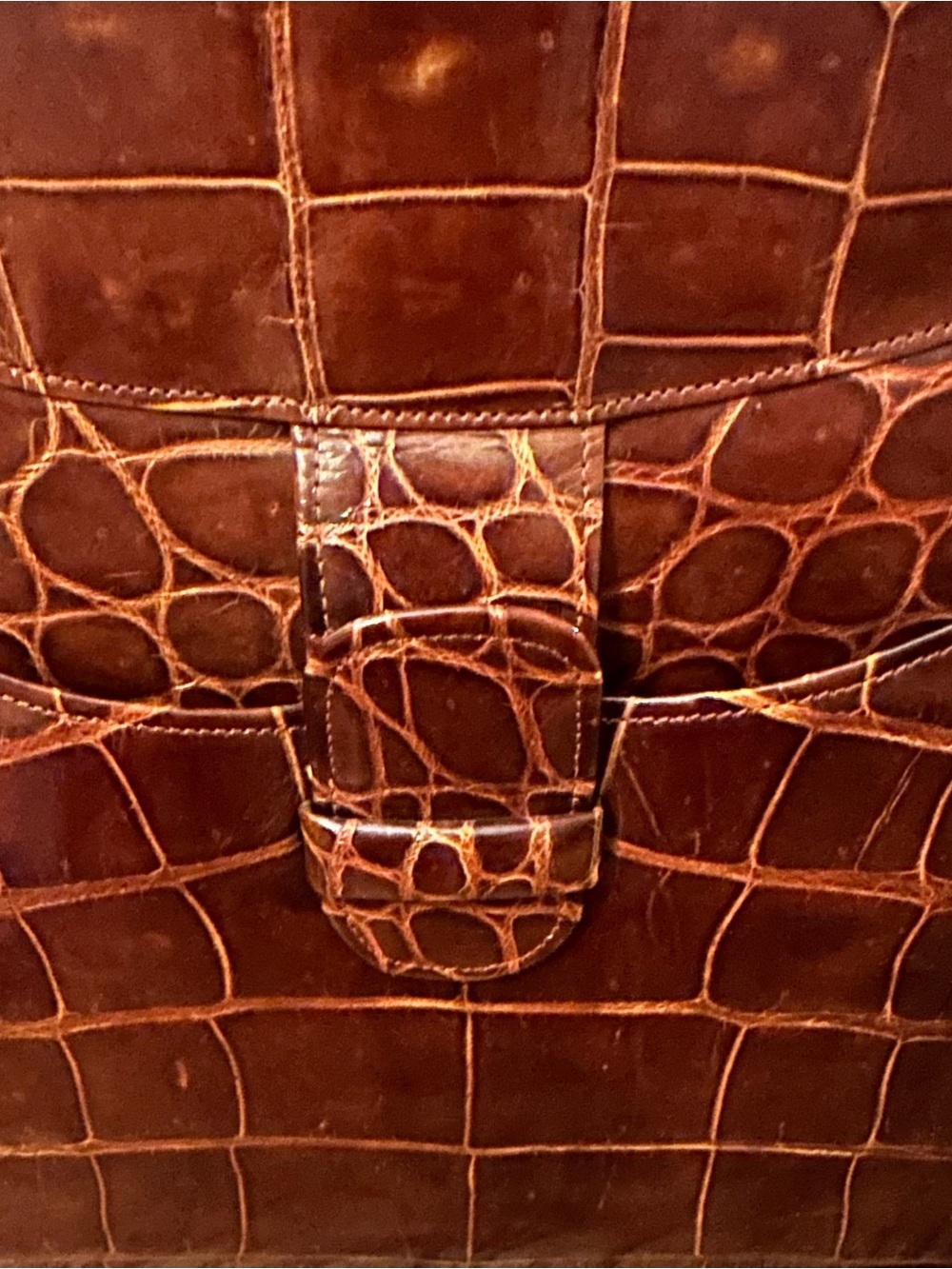 Classic Brown Croc-Embossed Ladies’ Leather Shoulder Bag - Picture 3 of 3